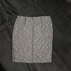 Like New- Ann Taylor Sweater Skirt